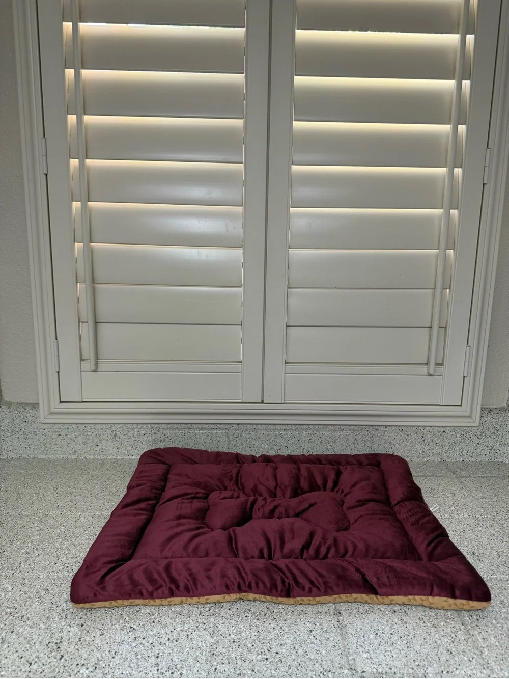 NEW Plush Reversible Burgundy & Gold Dog Bed 24 X 18